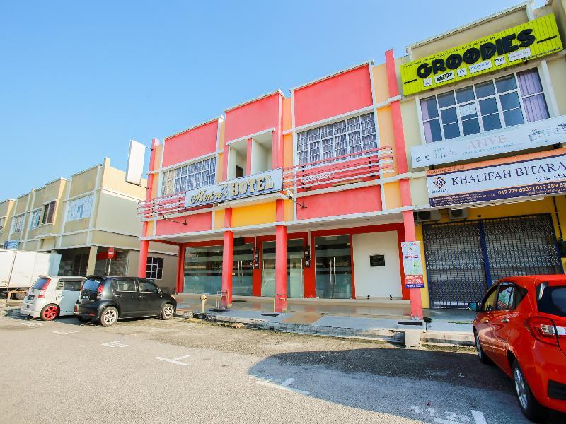 Oyo 89536 Hazris Hotel Batu Pahat Exterior foto